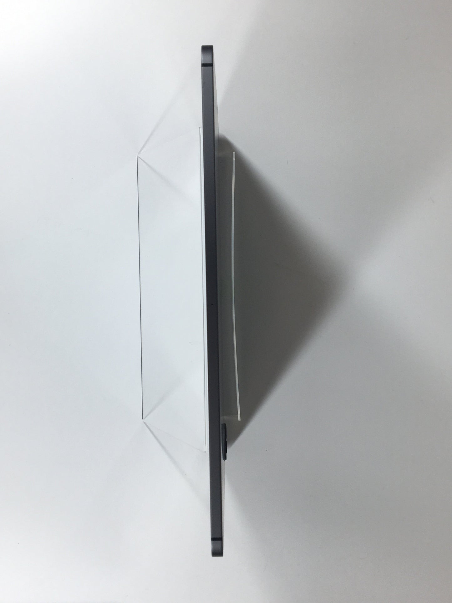 Unlocked Apple iPad Pro 12.9" 5th Gen 256GB 18.3 Space Gray MHNW3LL/A