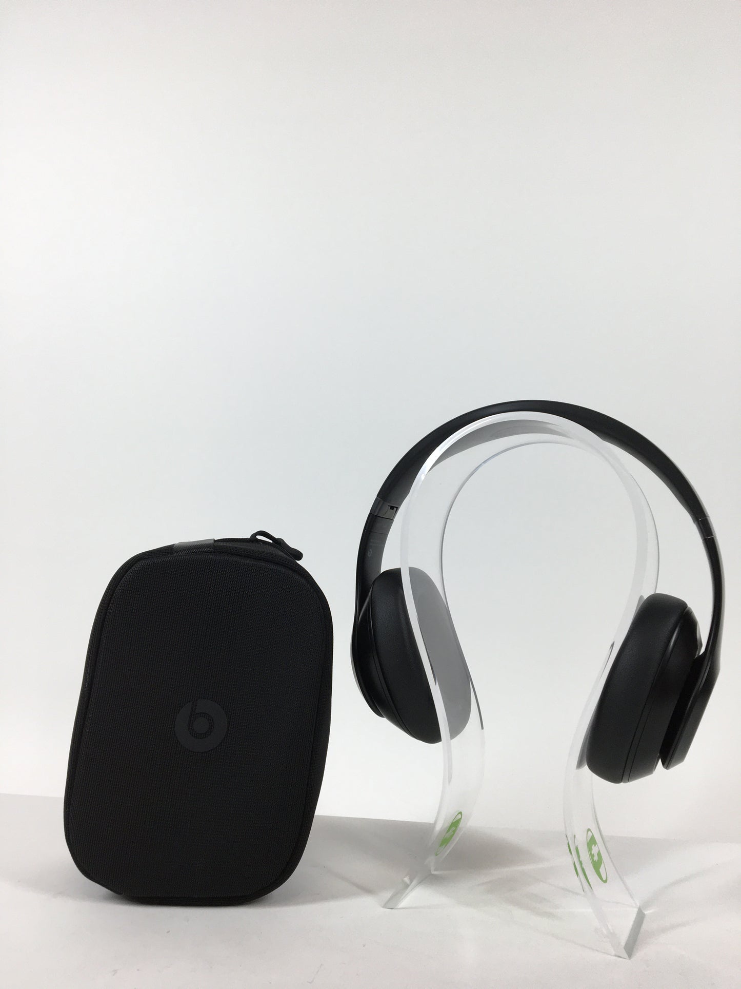 Beats Studio Pro Wireless Over-Ear Bluetooth Headphones Black EMC8349