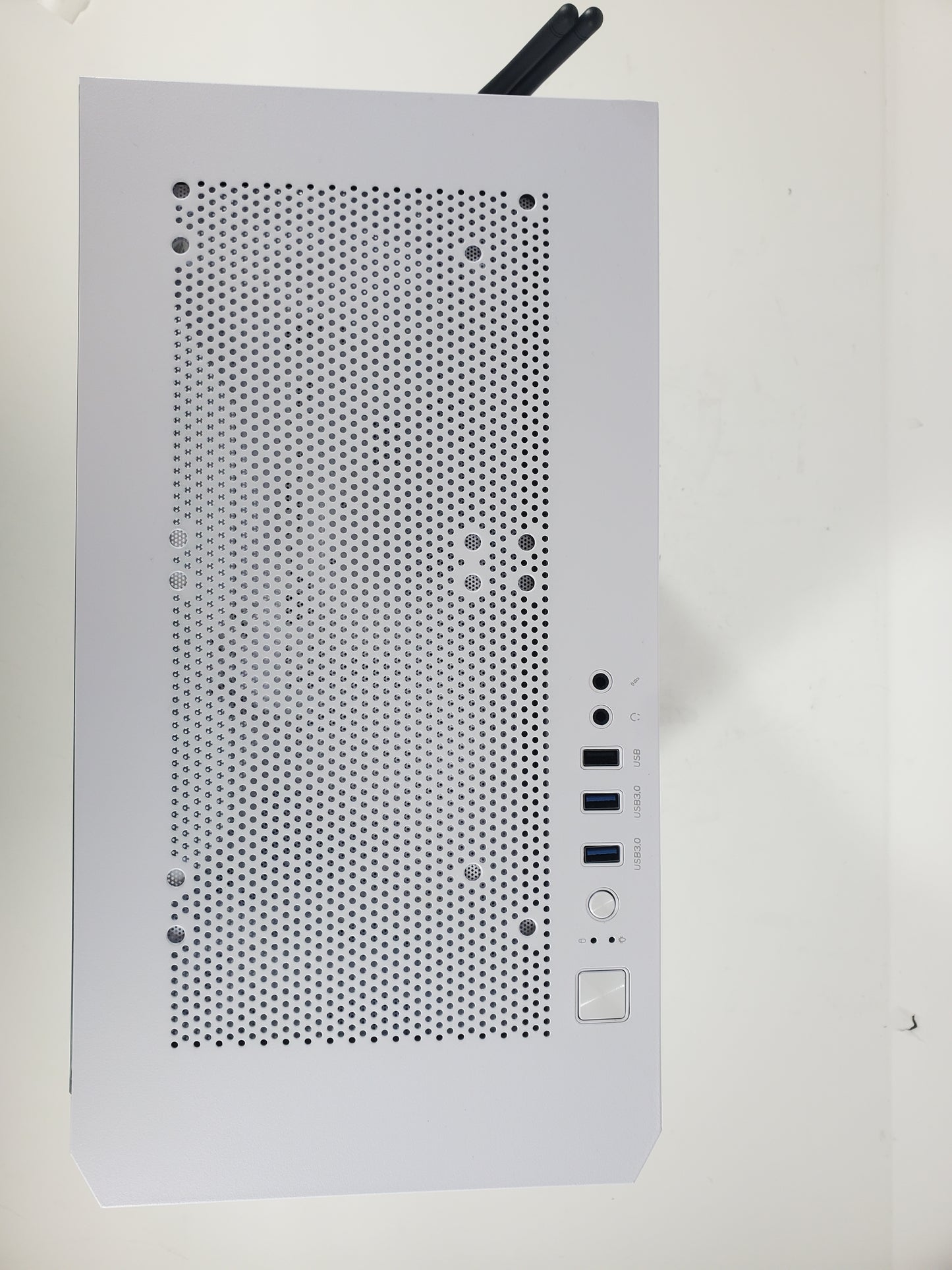 MONTECH Air 100 ARGB Ryzen 5 2600 16GB RAM 500GB SSD ZOTAC GeForce RTX 2060