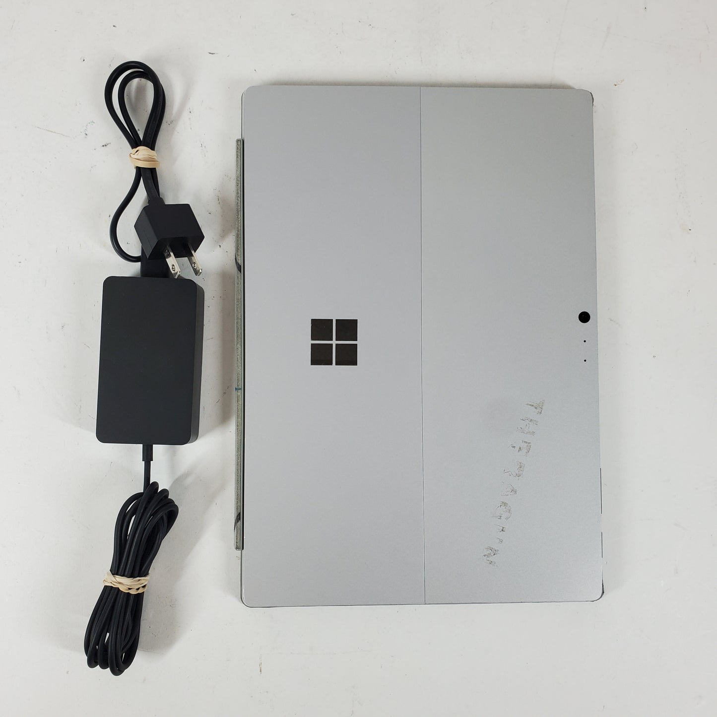 Microsoft Surface Pro 4 1724 12.3" i5 6300u 2.4GHz 4GB RAM 128GB SSD