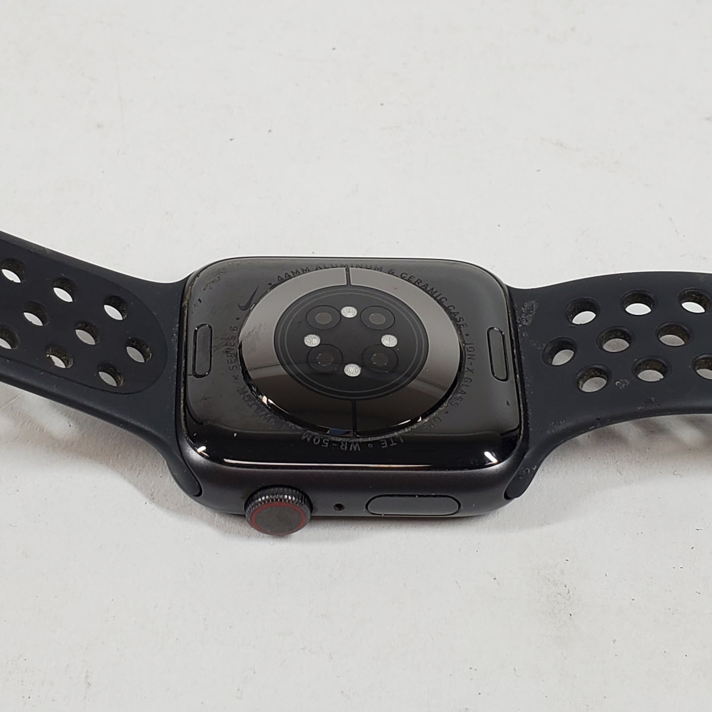 Factory Unlocked Apple Watch Series 6 44MM Space Gray Aluminum Nike Sport Band MG2J3LL/A