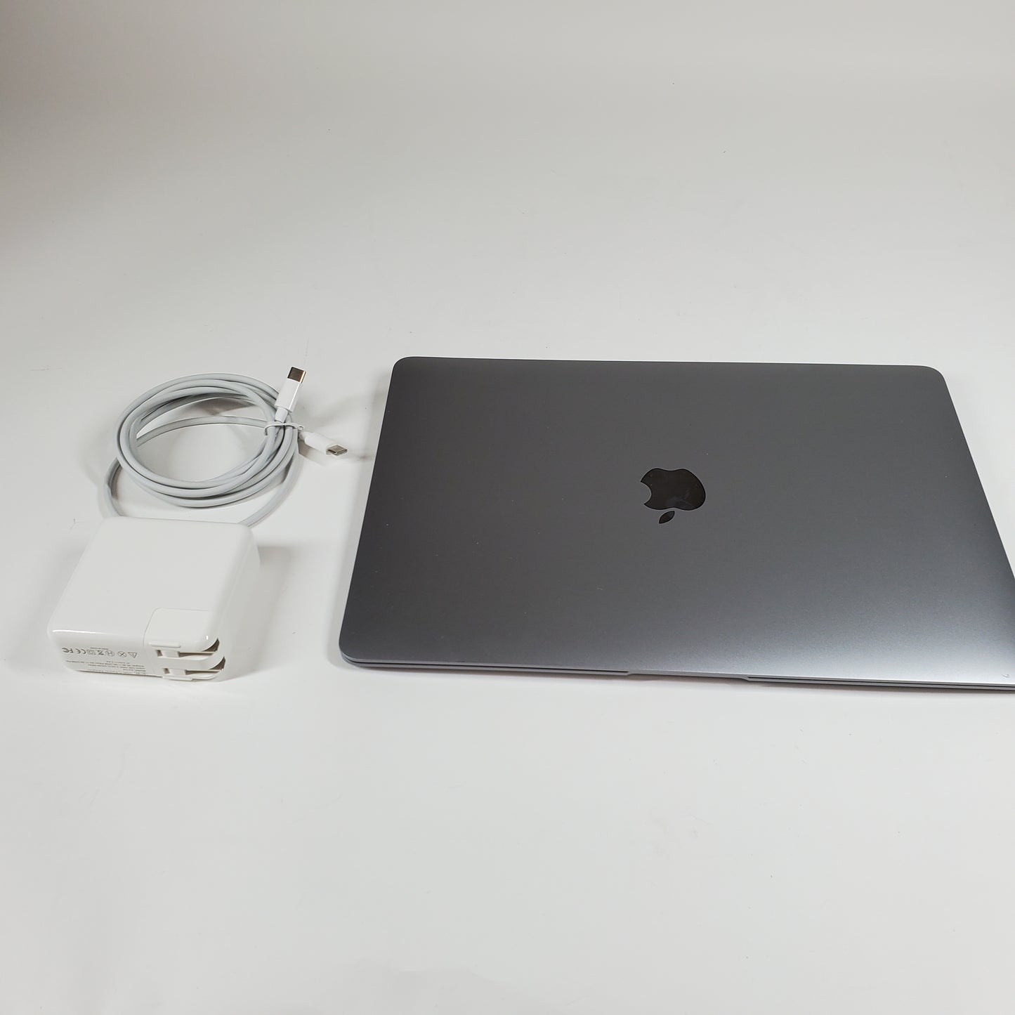 2020 Apple MacBook Air 13.3" M1 7C GPU 3.2GHz 8GB RAM 128GB SSD MGN93LL/A