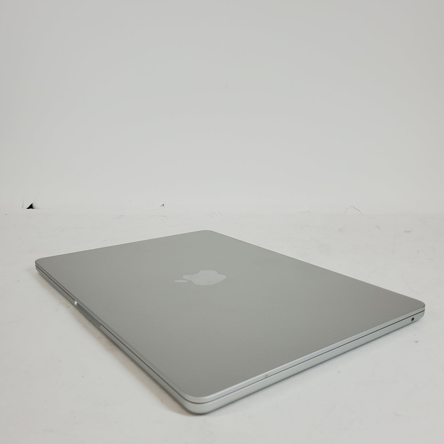 2022 Apple MacBook Air 13.6" M2 8C GPU 3.5GHz 8GB RAM 256GB SSD A2681