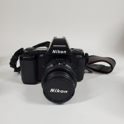 Nikon AF N8008s 35mm SLR Camera Kit
