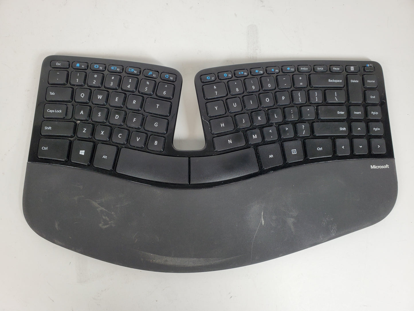 Microsoft Sculpt ERGONOMIC KEYBOARD 1559