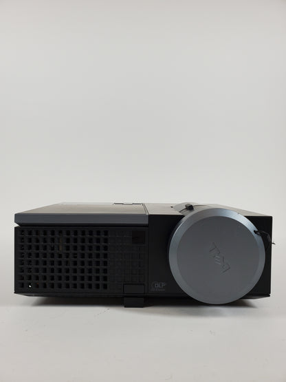 Dell 4210x 1024 x 768 XGA 3500 PROJECTOR 4210X