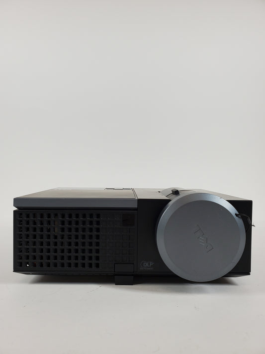 Dell 4210x 1024 x 768 XGA 3500 PROJECTOR 4210X