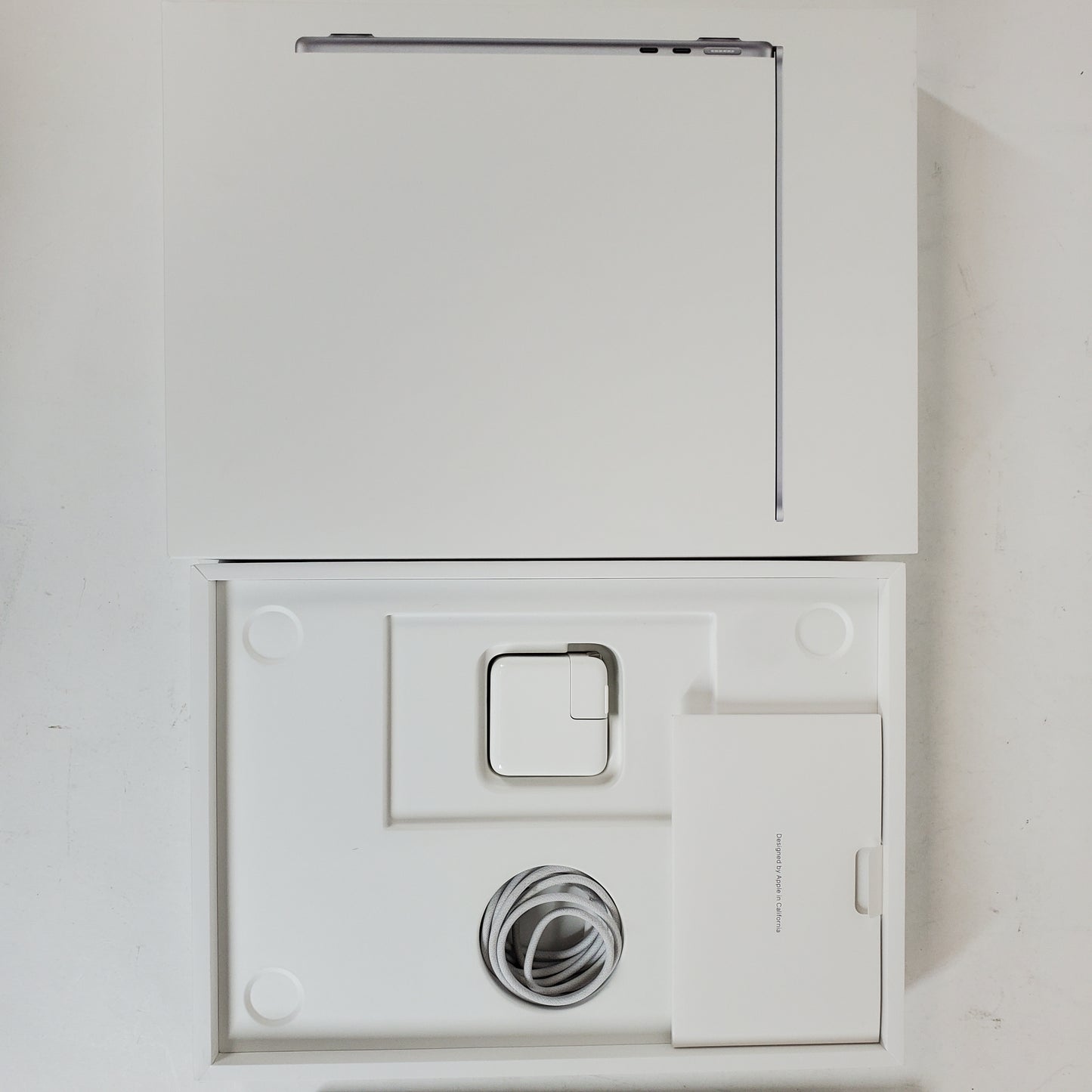 2022 Apple MacBook Air 13.6" M2 8C GPU 3.5GHz 8GB RAM 256GB SSD A2681