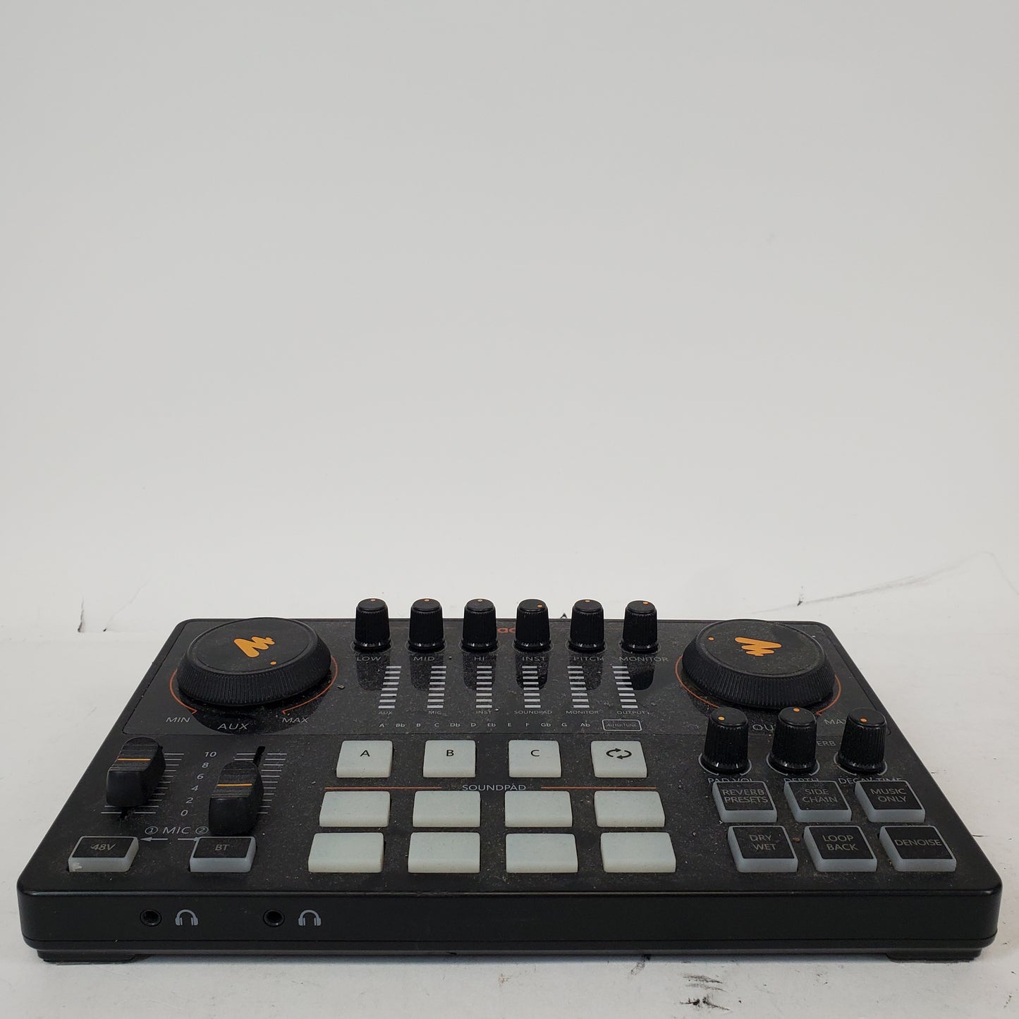 Maonocaster EME2 All-in-One Portable Live Streaming and Podcast Console EME2