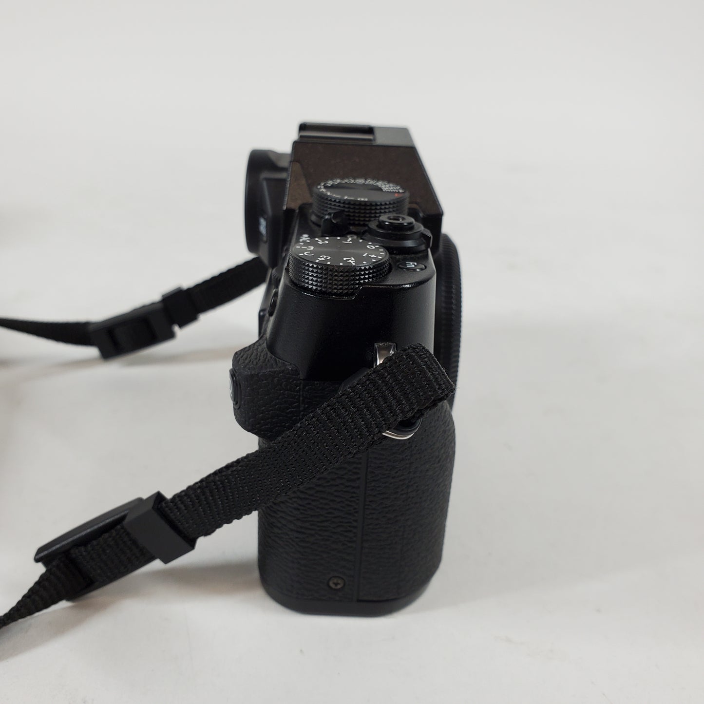 Fujifilm X-T30 FF210005 Mid-Range Mirrorless Interchangeable-Lens Digital Camera