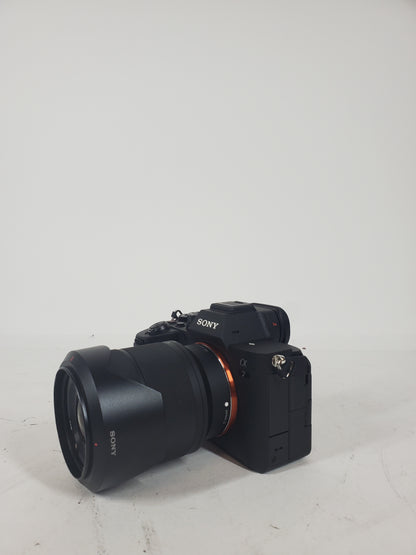 Sony Alpha 7 IV 33MP Digital SLR DSLR Camera 196 Shutter Count Camera Kit
