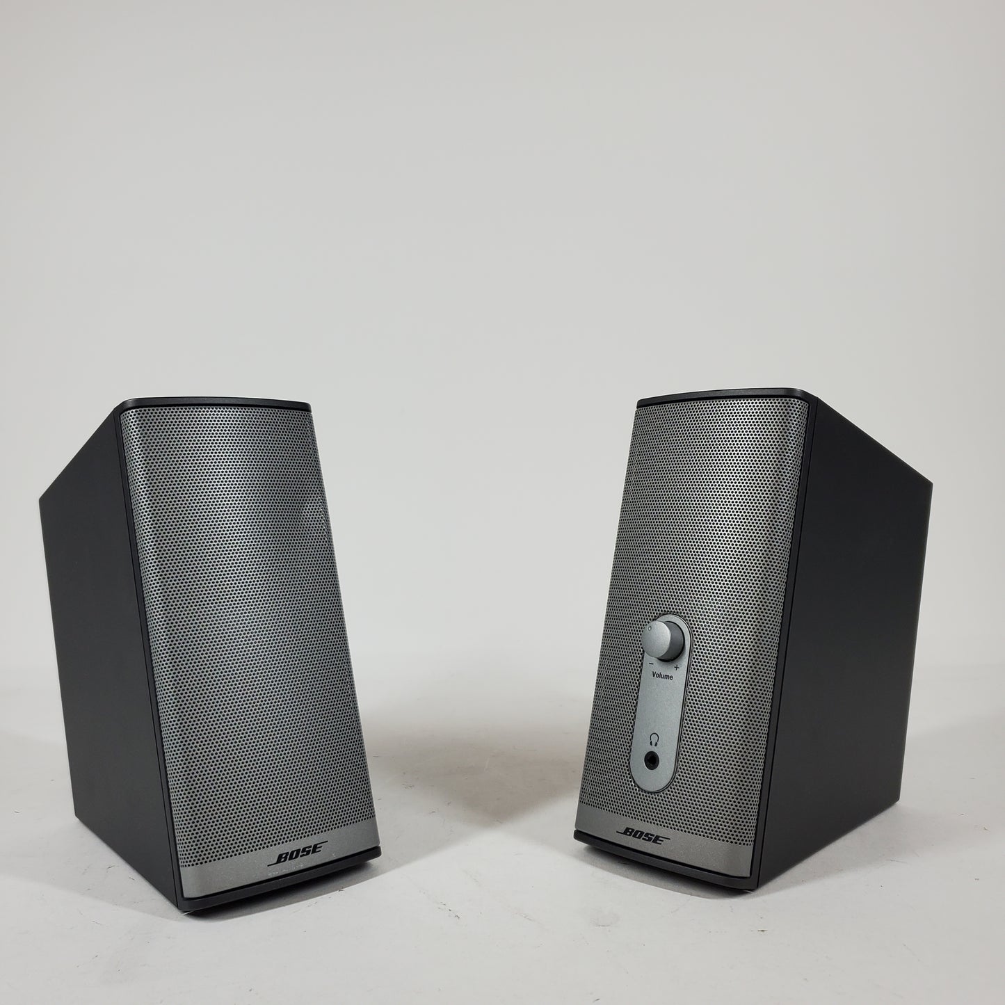 Bose Companion 2.0 Series II Multimedia Speaker System Gray AM298326