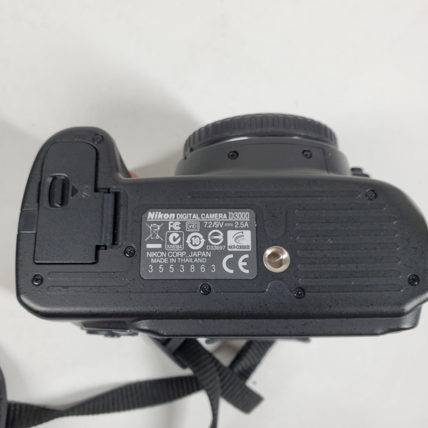 Nikon D3000 DSLR Camera 18-55mm Lens VR Kit 10.2 MP 6979 Shutter Count