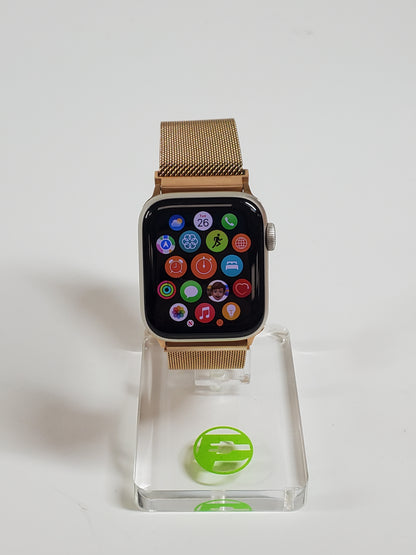 Unlocked Apple Watch SE 2nd Gen 40MM Silver Aluminum MRFW3LL/A