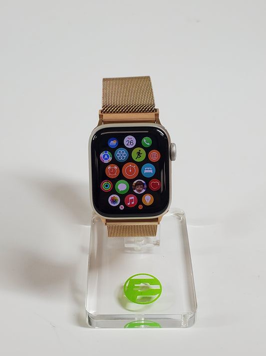Unlocked Apple Watch SE 2nd Gen 40MM Silver Aluminum MRFW3LL/A
