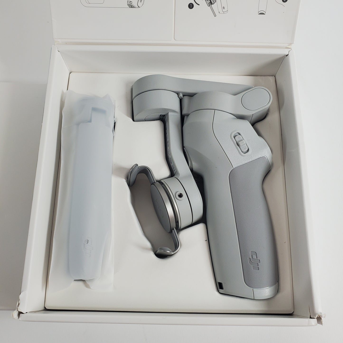DJI OSMO Mobile SE Smartphone Gimbal Stabilizer CP.OS.00000214.03