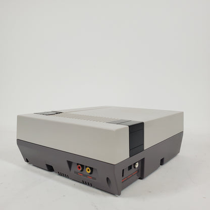 Nintendo Entertainment System NES Video Game Console NES-001 Gray