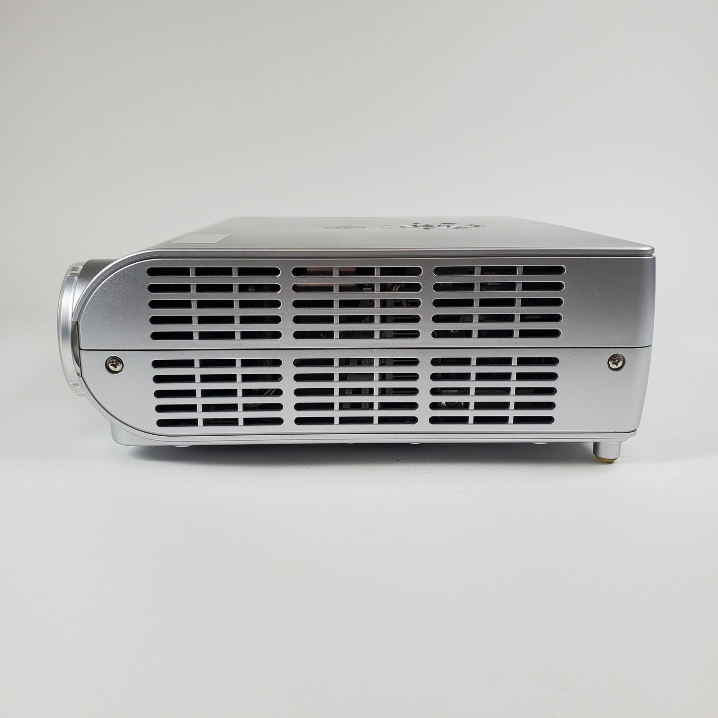 Toshiba TDP-S35 800 x 600 SVGA 1800 Lumens DLP Projector TDP-S35