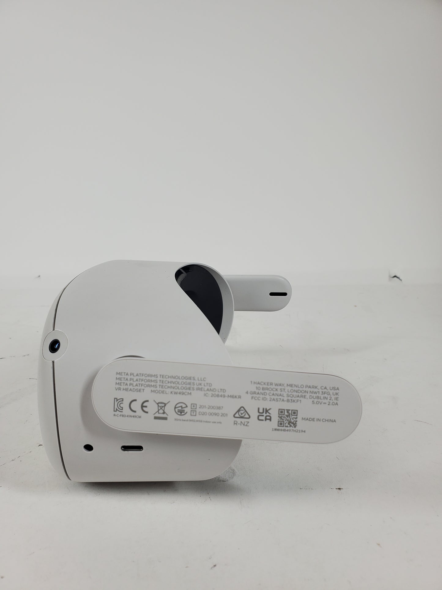 Meta Quest 2 256GB Standalone All-in-One VR Headset KW49CM
