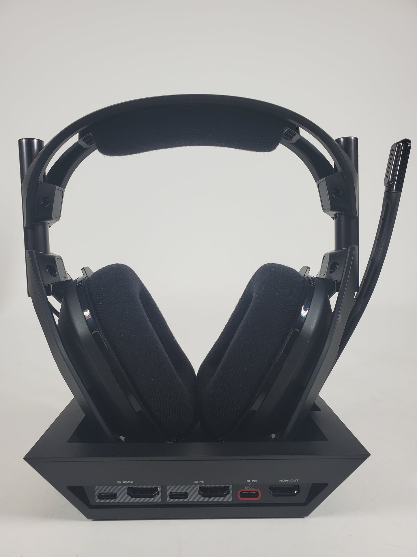Broken Logitech A50X Lightspeed Gaming Headset Black A00186 Dosen't Hold Charge