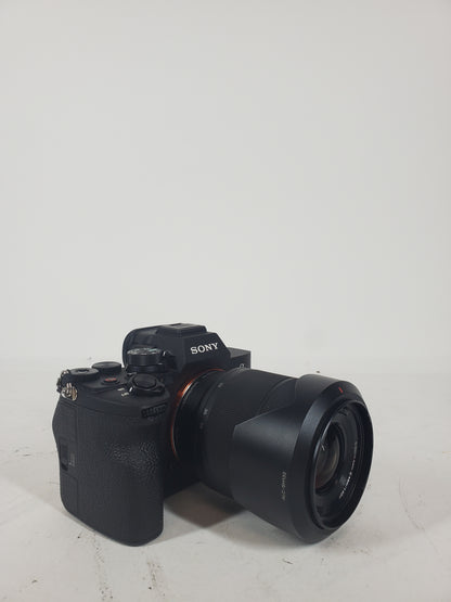 Sony Alpha 7 IV 33MP Digital SLR DSLR Camera 196 Shutter Count Camera Kit