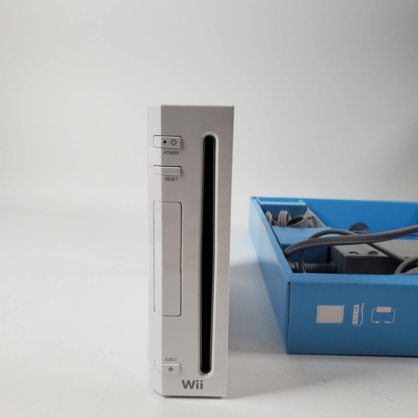 Nintendo Wii Console Gaming System Only RVL-001 Arctic White