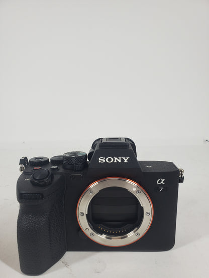 Sony Alpha 7 IV 33MP Digital SLR DSLR Camera 196 Shutter Count Camera Kit
