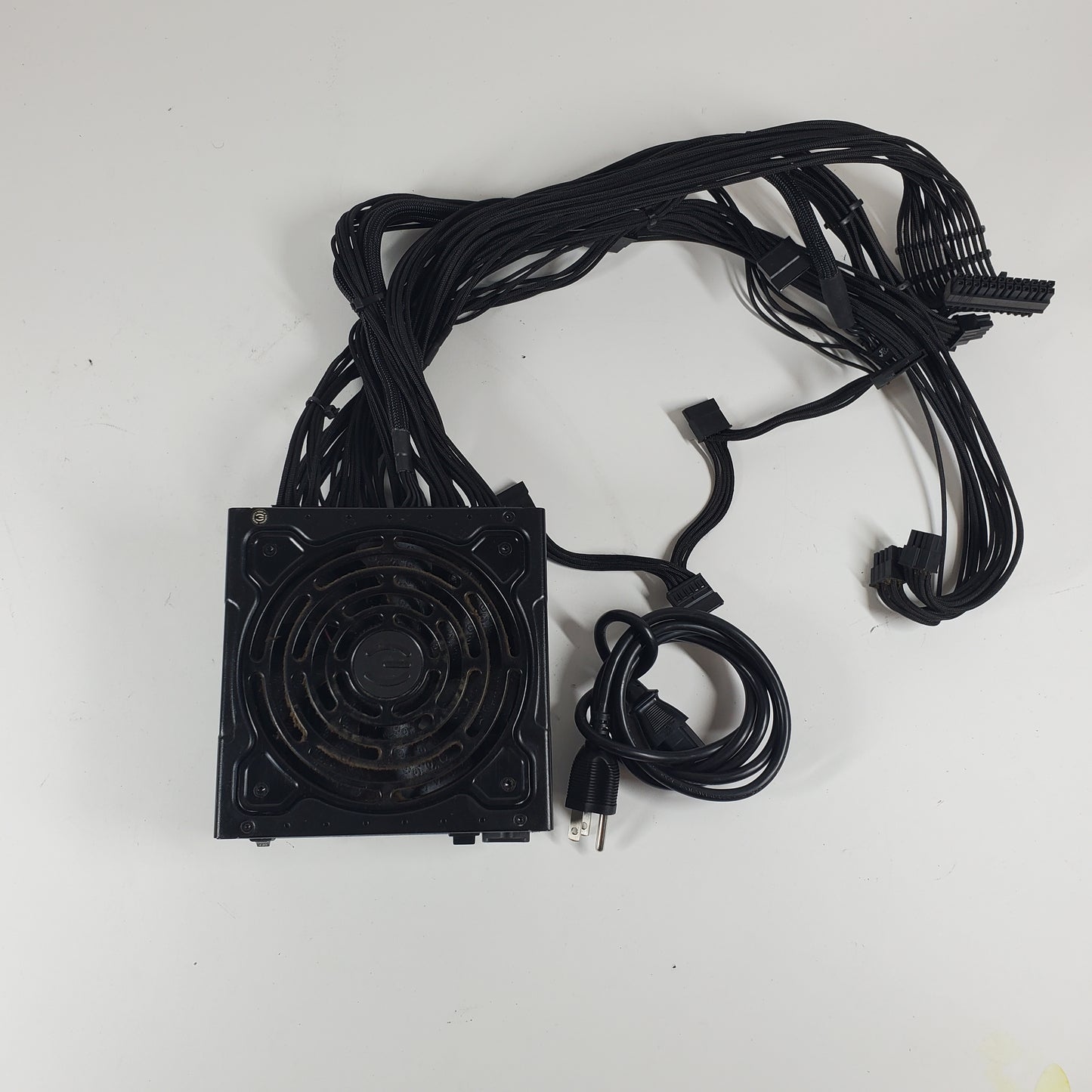 EVGA 850 G3 220-G3-0850-X1 80 Plus Gold 850 W Fully Modular ATX12V / EPS12V