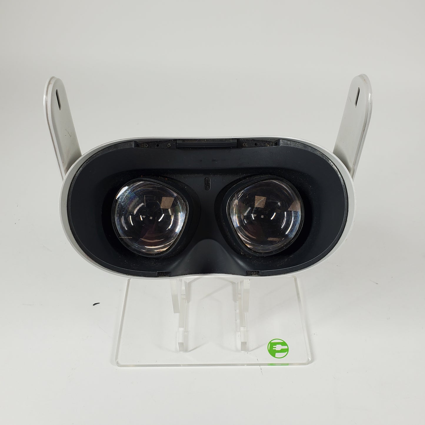 Meta Quest 2  Stand Alone VR KW49CM