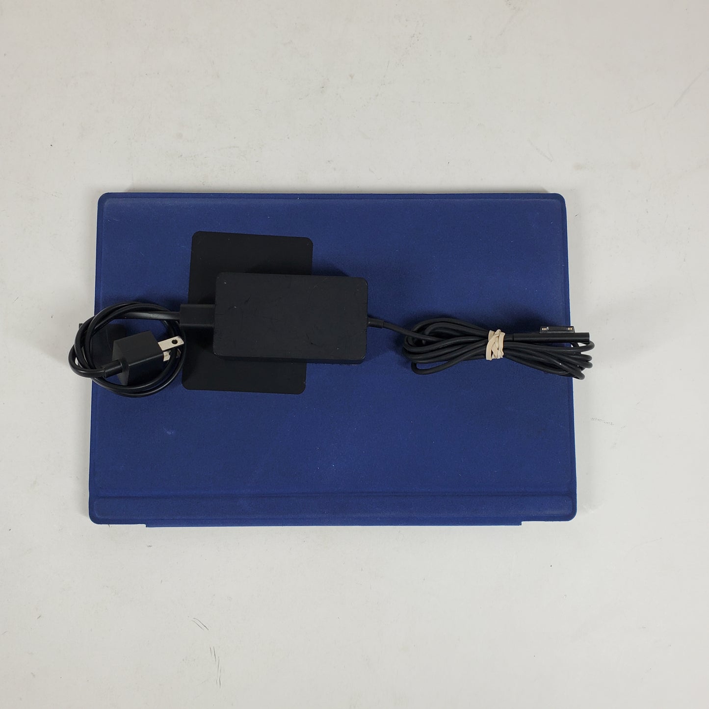 BROKEN Microsoft Surface Pro 3 1631 12" i3-4020Y 1.5GHz 4GB RAM 64GB SSD READ