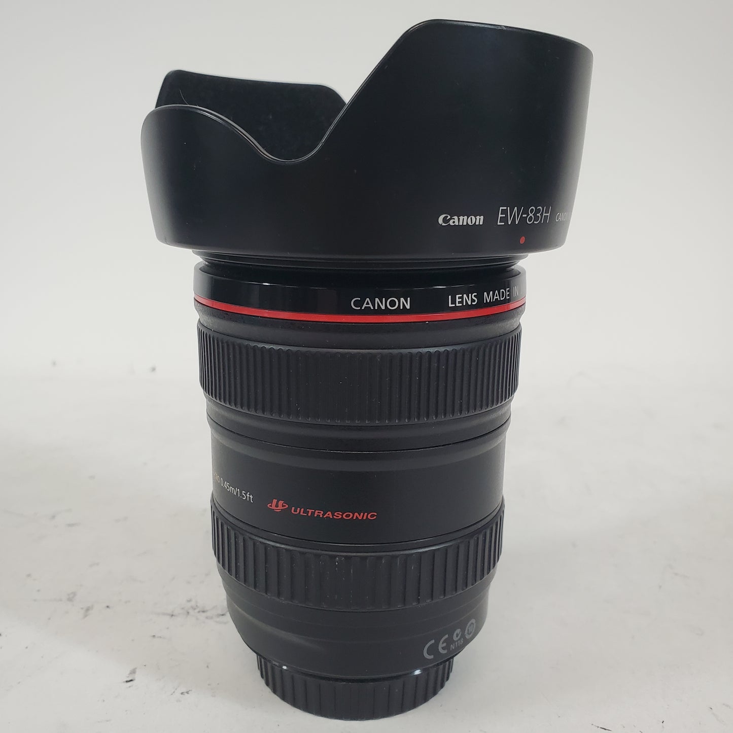 Canon EF 24-105mm N/A 24-105mm F/1-4