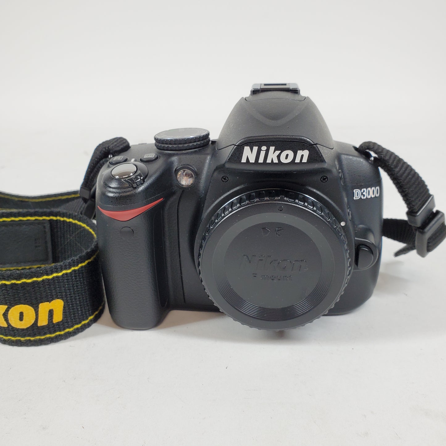 Nikon D3000 DSLR Camera 18-55mm Lens VR Kit 10.2 MP 6979 Shutter Count
