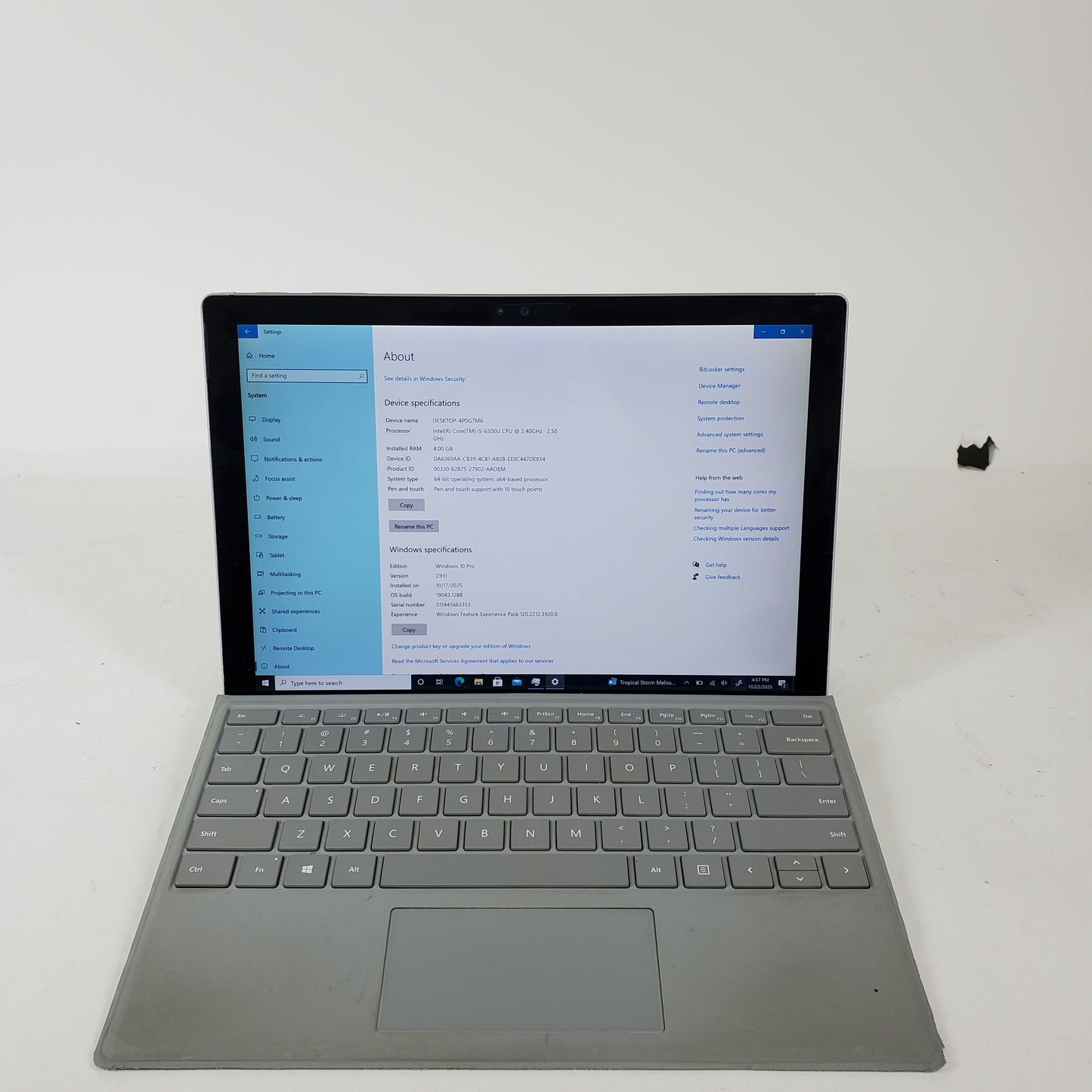 Microsoft Surface Pro 4 1724 12.3" i5 6300u 2.4GHz 4GB RAM 128GB SSD