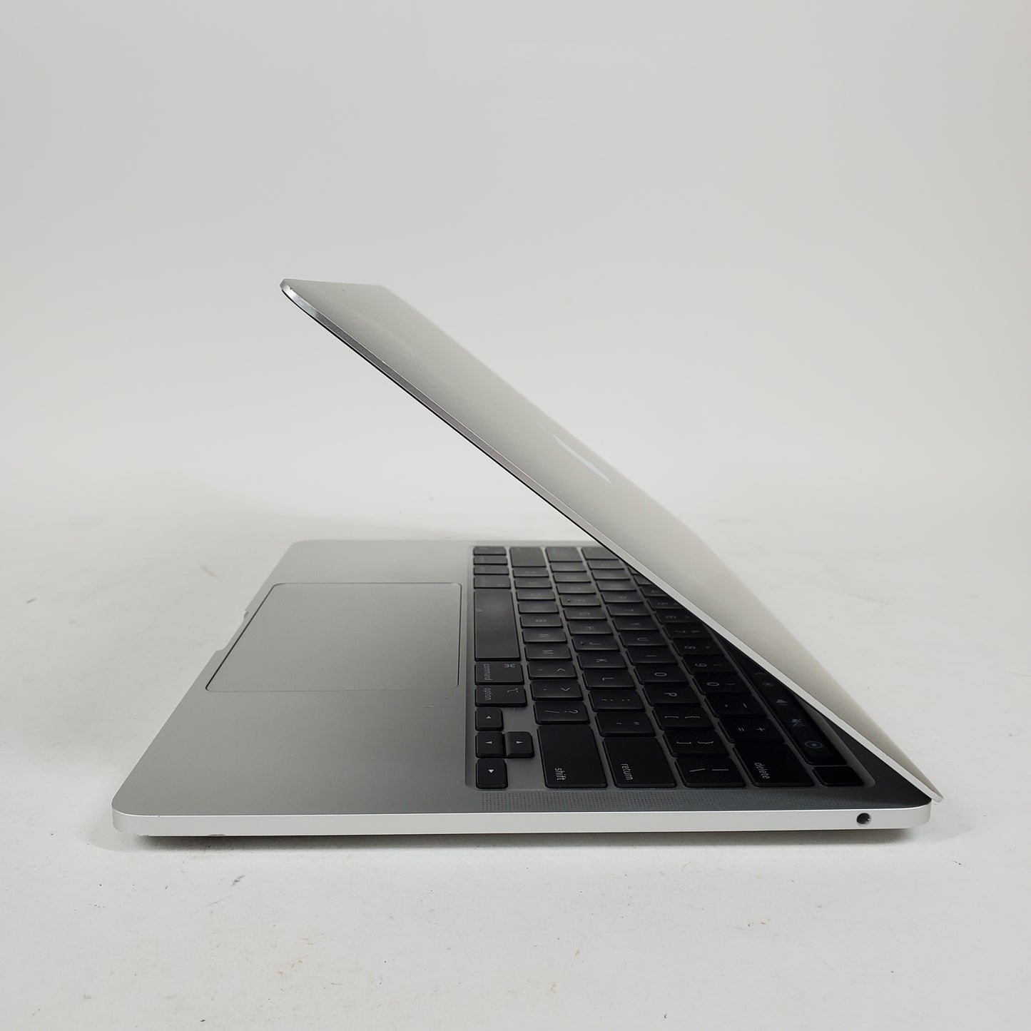 2020 Apple MacBook Pro 13.3" M1 8 Core 3.2GHz 8GB RAM 128GB SSD MYDA2LL/A