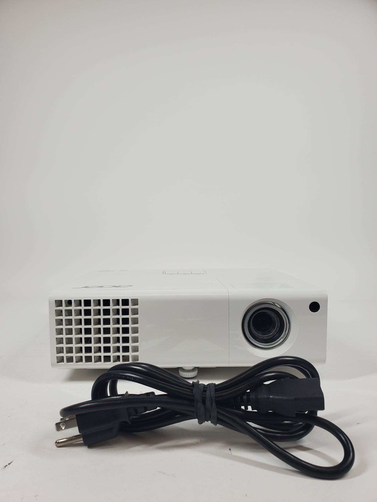 Acer P1173 800x600 3,000 Lumens Standard Throw Projector QSV1308