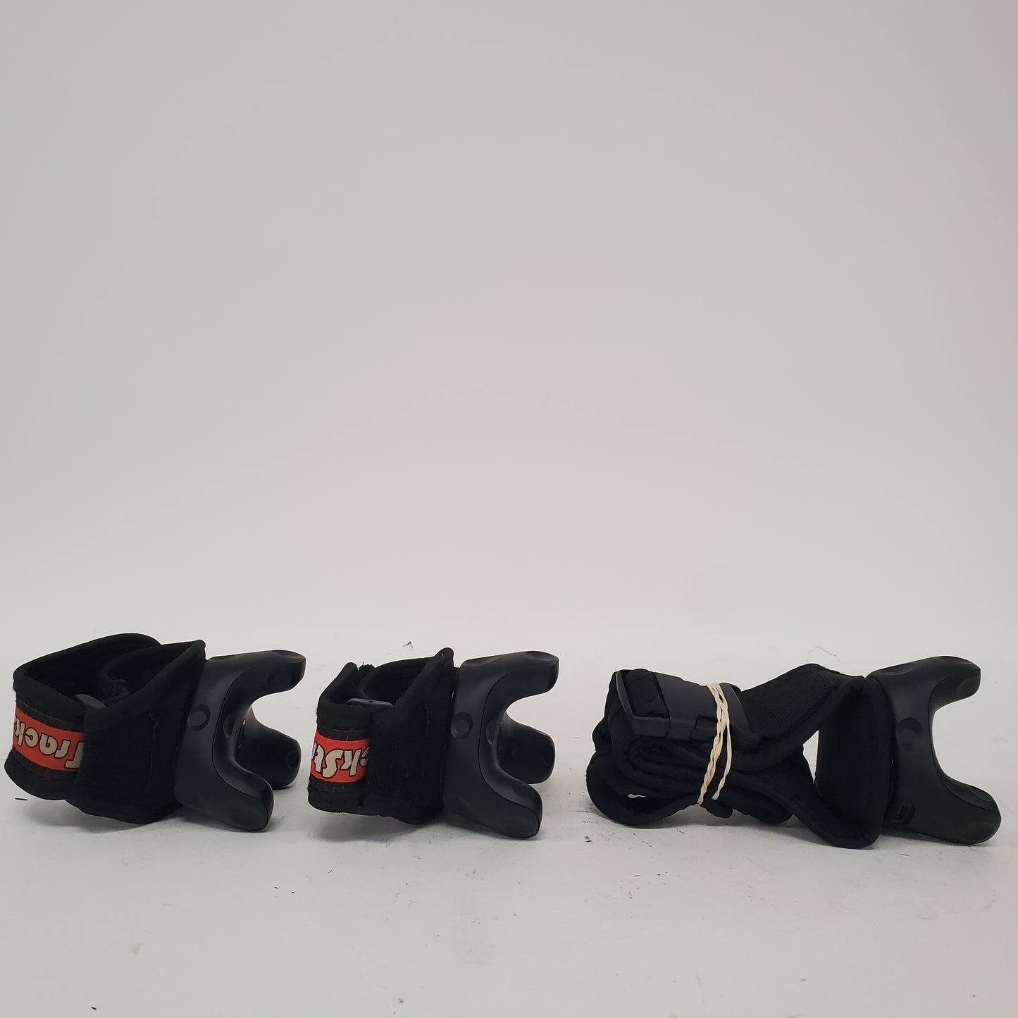 Lot of 3 HTC Vive Tracker 3.0 with Dongle and Dongle Cradle 2QAB100 