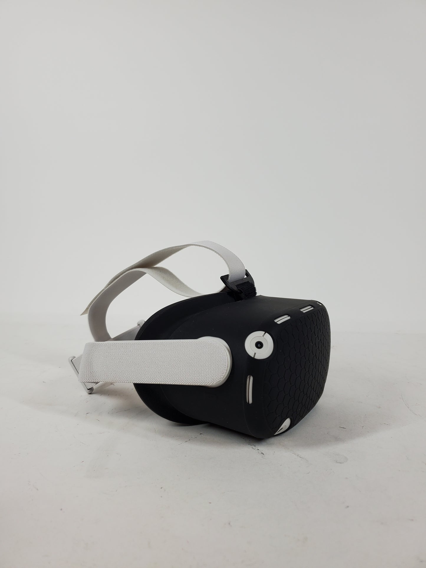 Meta Quest 2 256GB Standalone All-in-One VR Headset KW49CM with Extras