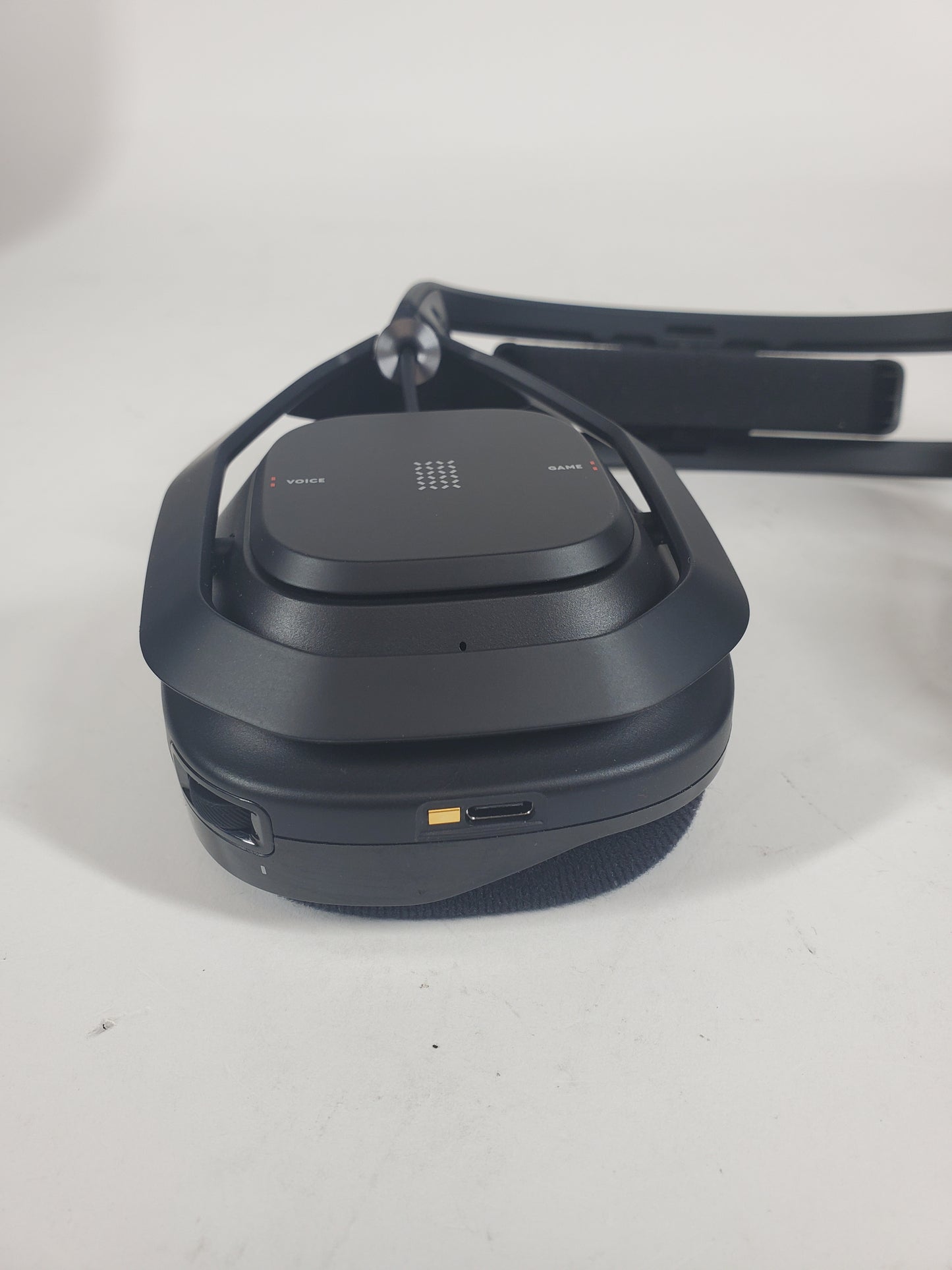 Broken Logitech A50X Lightspeed Gaming Headset Black A00186 Dosen't Hold Charge