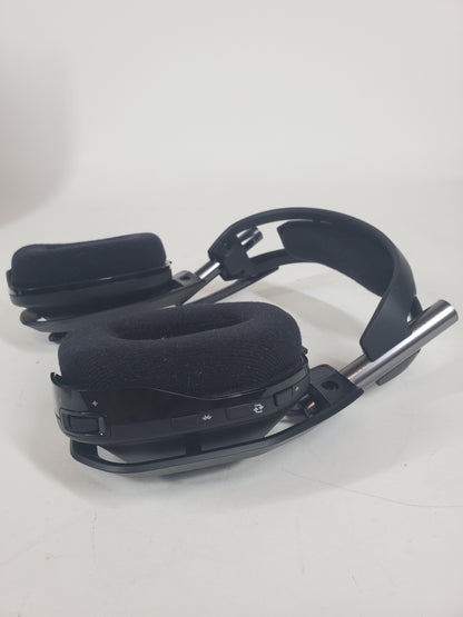 Broken Logitech A50X Lightspeed Gaming Headset Black A00186 Dosen't Hold Charge
