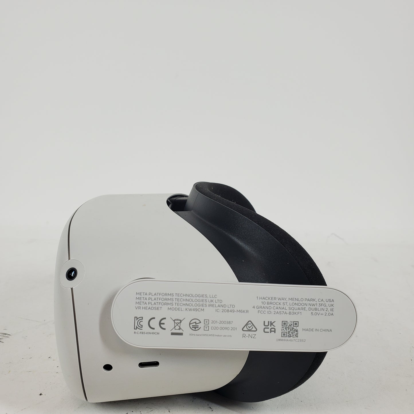 Meta Quest 2 256GB Standalone All-in-One VR Headset KW49CM