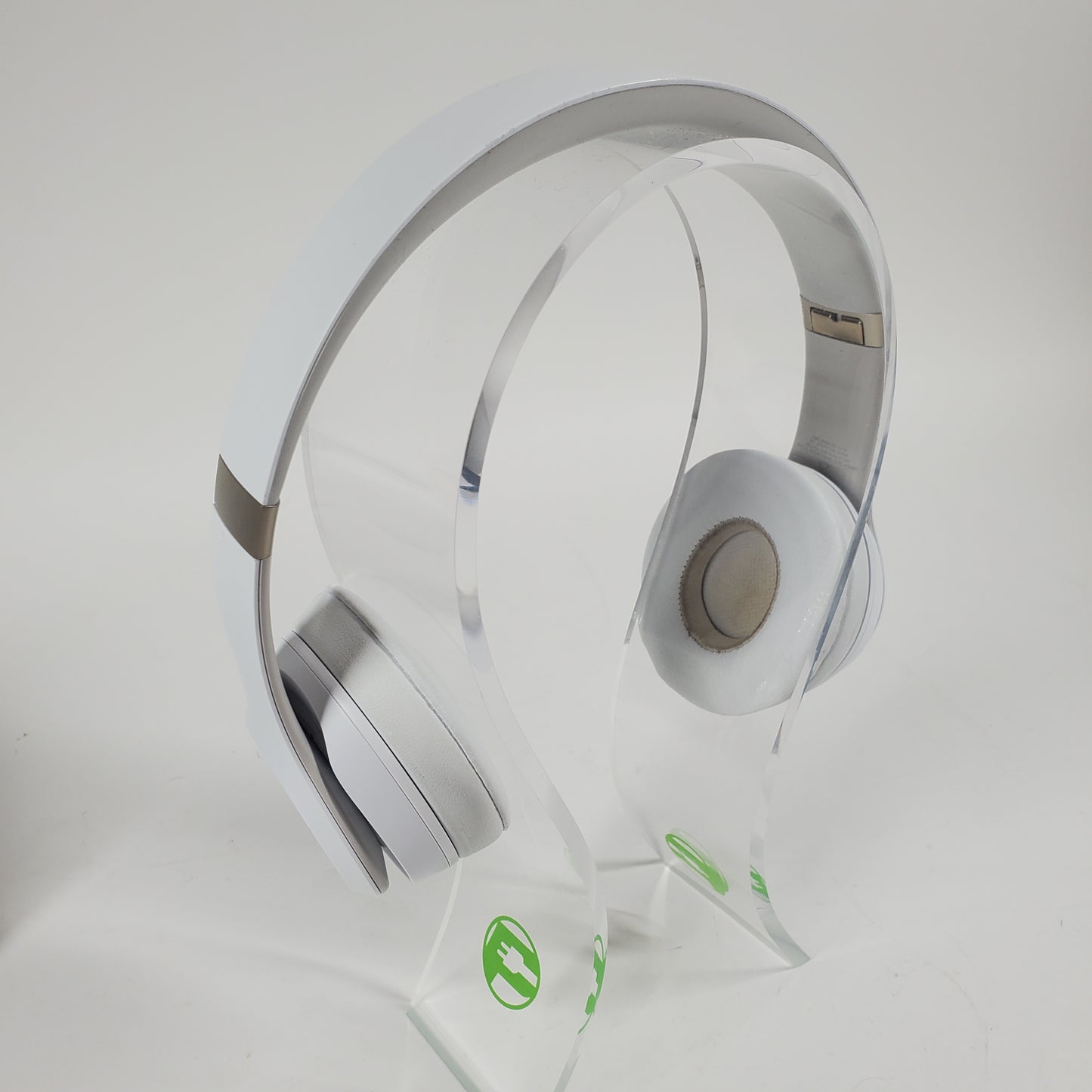 BEATS SOLO 4 On-Ear Headphones MUW23LL/A
