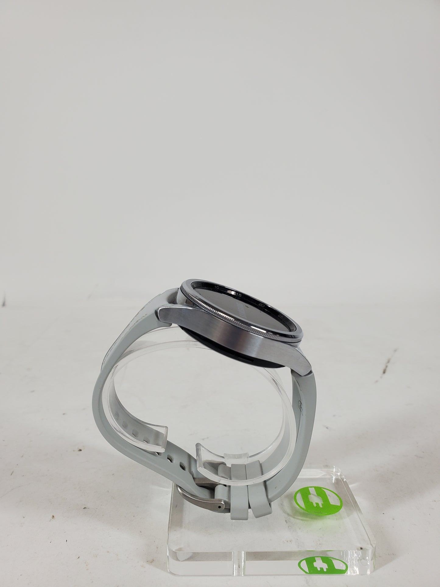 WiFi Only Samsung Galaxy Watch6 Classic Stainless Steel Smartwatch SM-R950