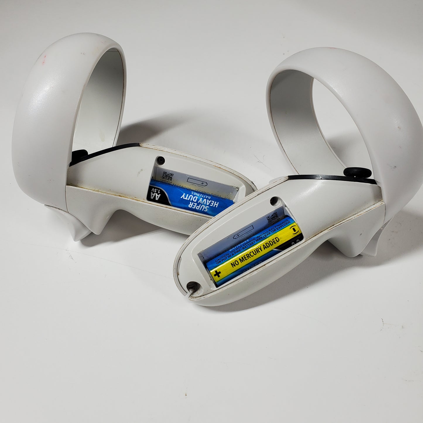 Meta Quest 2  Stand Alone VR KW49CM