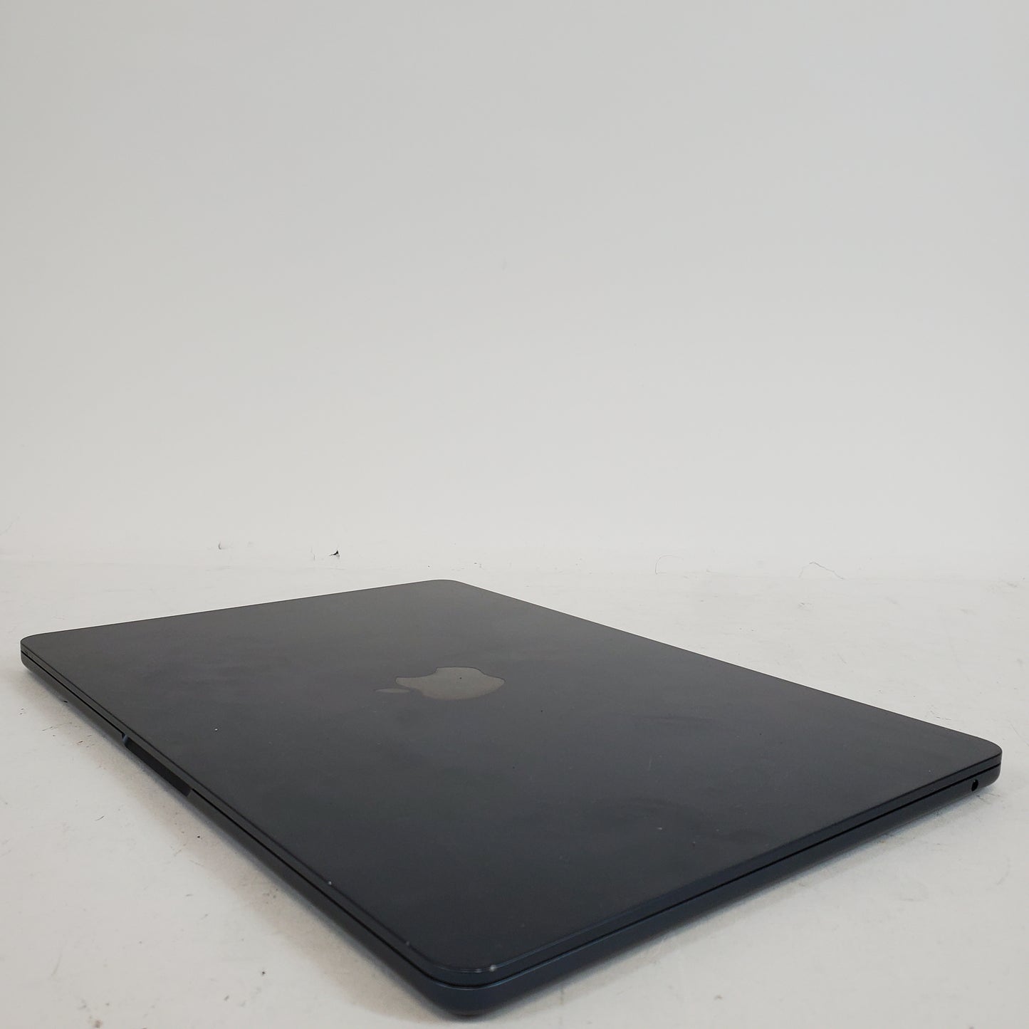 2024 Apple MacBook Air 13.6" M3 8C GPU 4.0GHz 16GB RAM 512GB SSD A3113