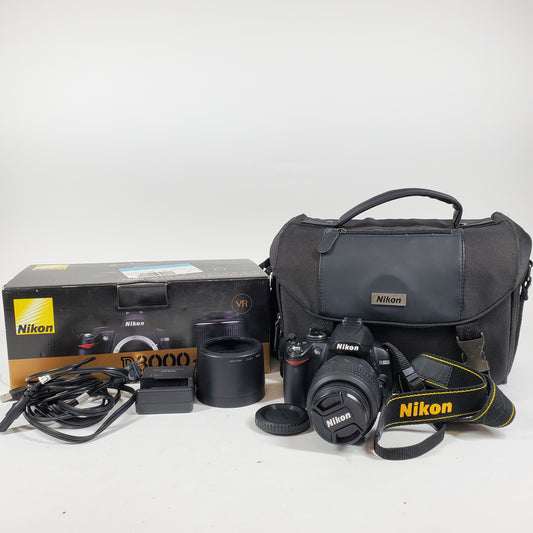 Nikon D3000 DSLR Camera 18-55mm Lens VR Kit 10.2 MP 6979 Shutter Count