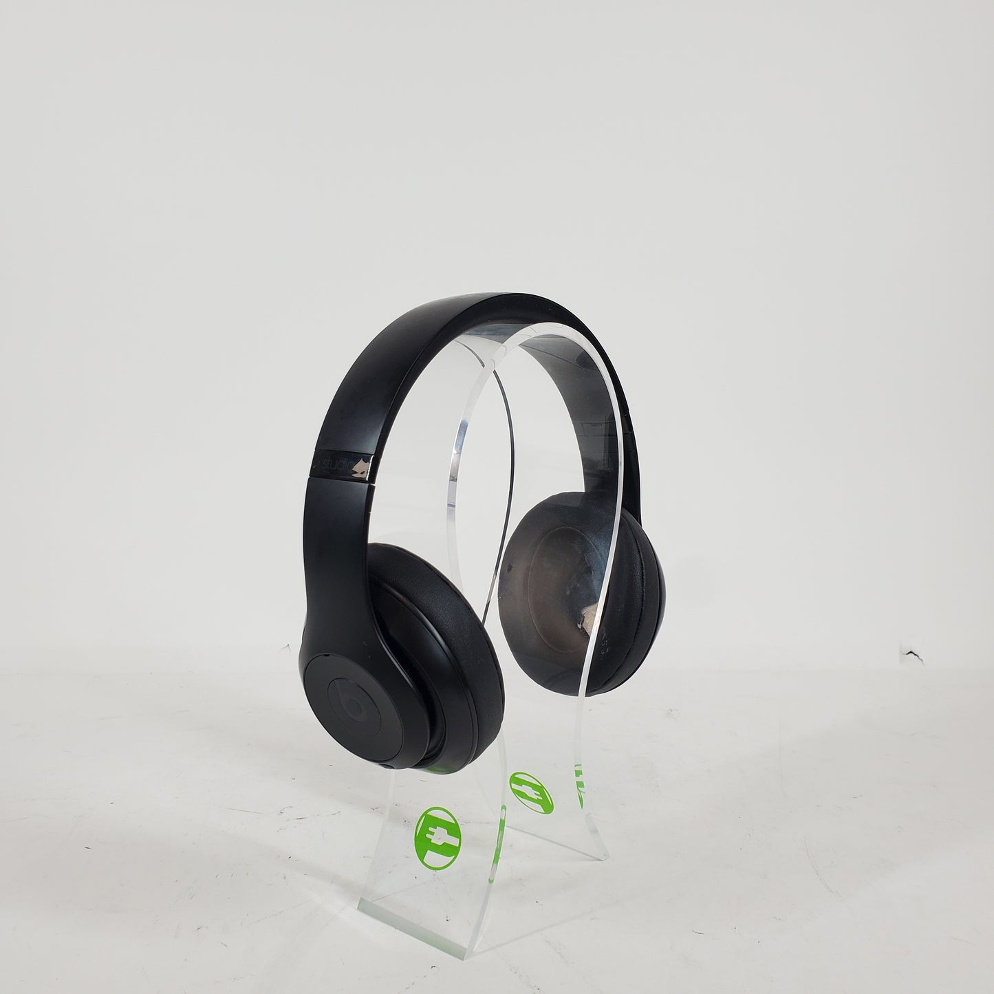 Beats Studio3 Wireless Over-Ear Bluetooth Headphones Black