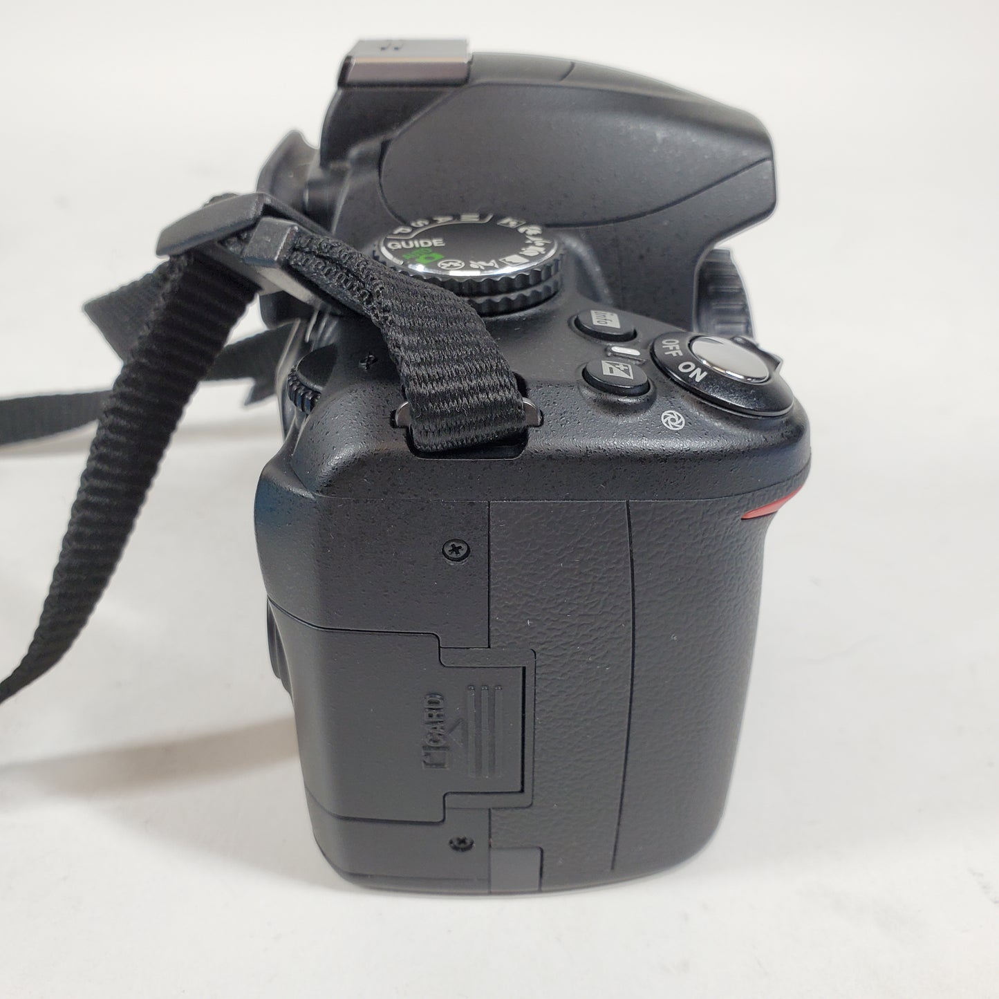 Nikon D3000 DSLR Camera 18-55mm Lens VR Kit 10.2 MP 6979 Shutter Count