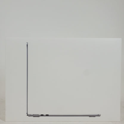 2022 Apple MacBook Air 13.6" M2 8C GPU 3.5GHz 8GB RAM 256GB SSD A2681