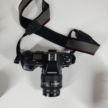 Nikon AF N8008s 35mm SLR Camera Kit